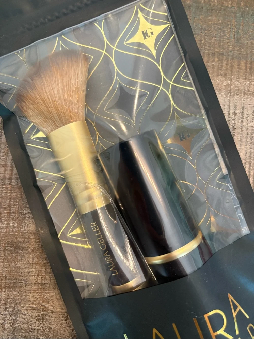 New LAURA GELLER “Face it All” 2-Piece FACE BRUSH Set KABUKI & BLUSH + BRONZER!